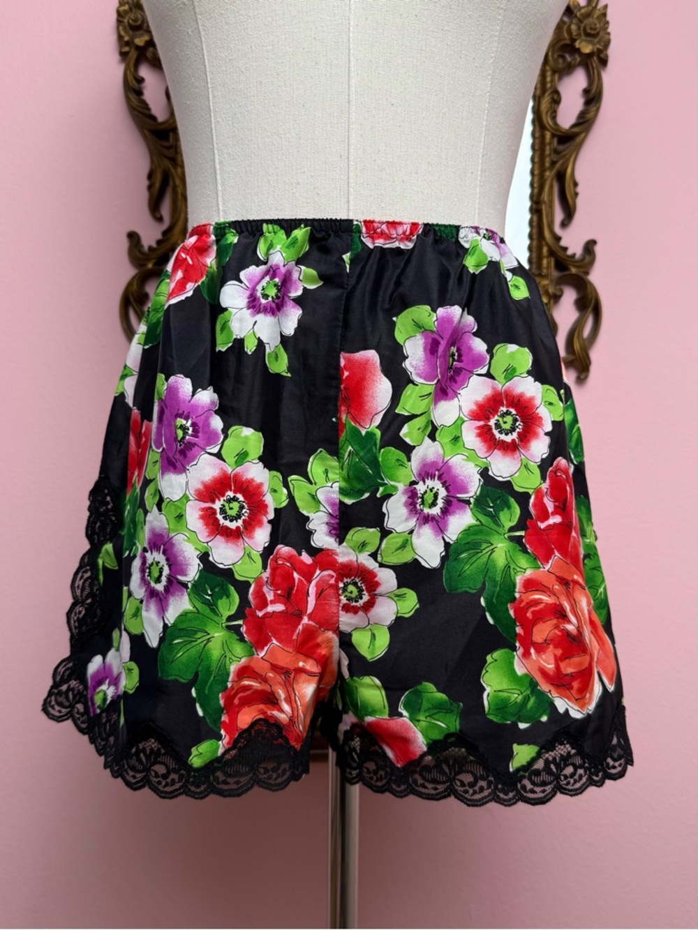 Vintage 90s Victoria’s Secret Gold Label Black Floral High Slit Shorts Small